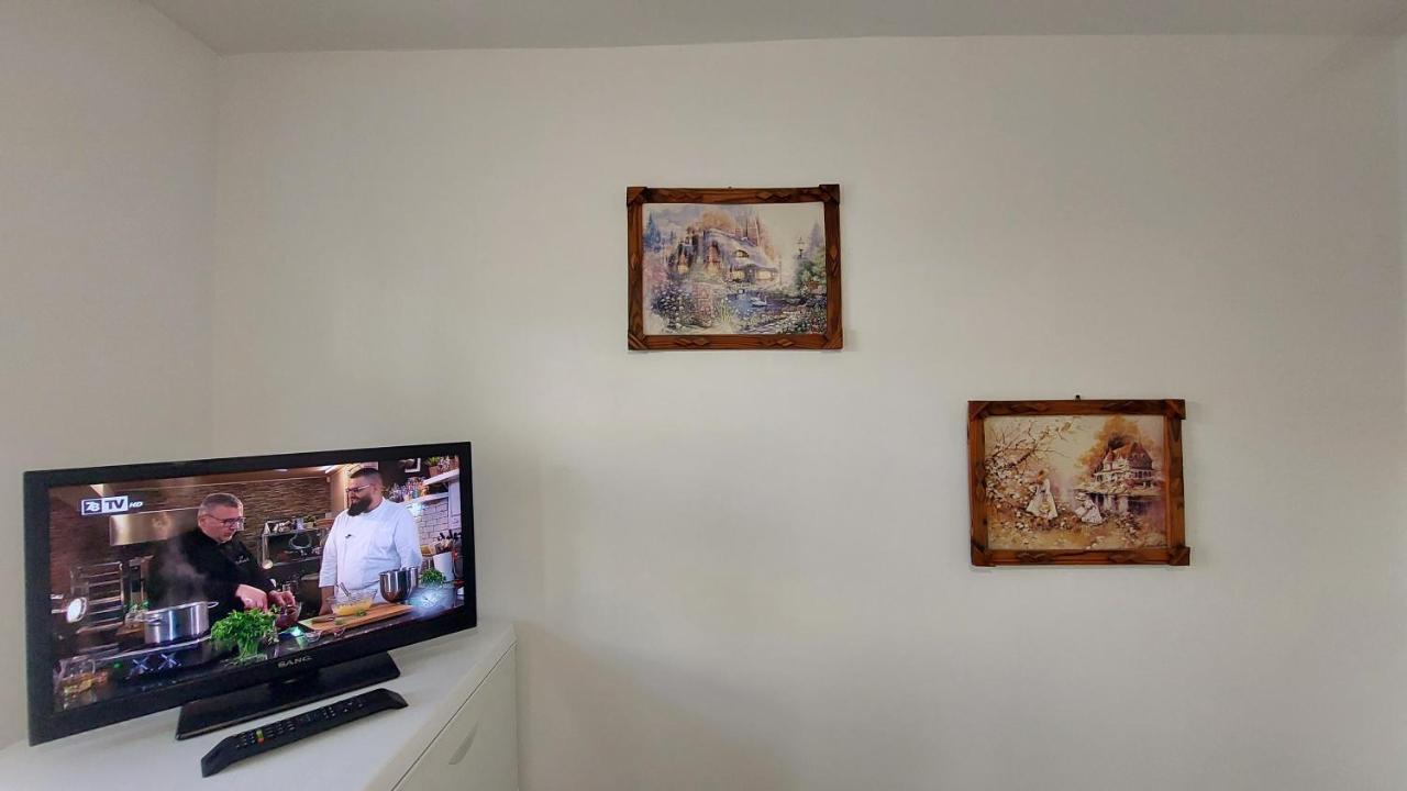 3 Rooms Apartment, Top Center, 1St Floor, Aubg, Free Parking, Pc I5 Ssd, 3 Led Tvs 200 Channels, Wifi, Terrace, Easy-Late Check-In, Stay Before Greece Blagoewgrad Exterior foto