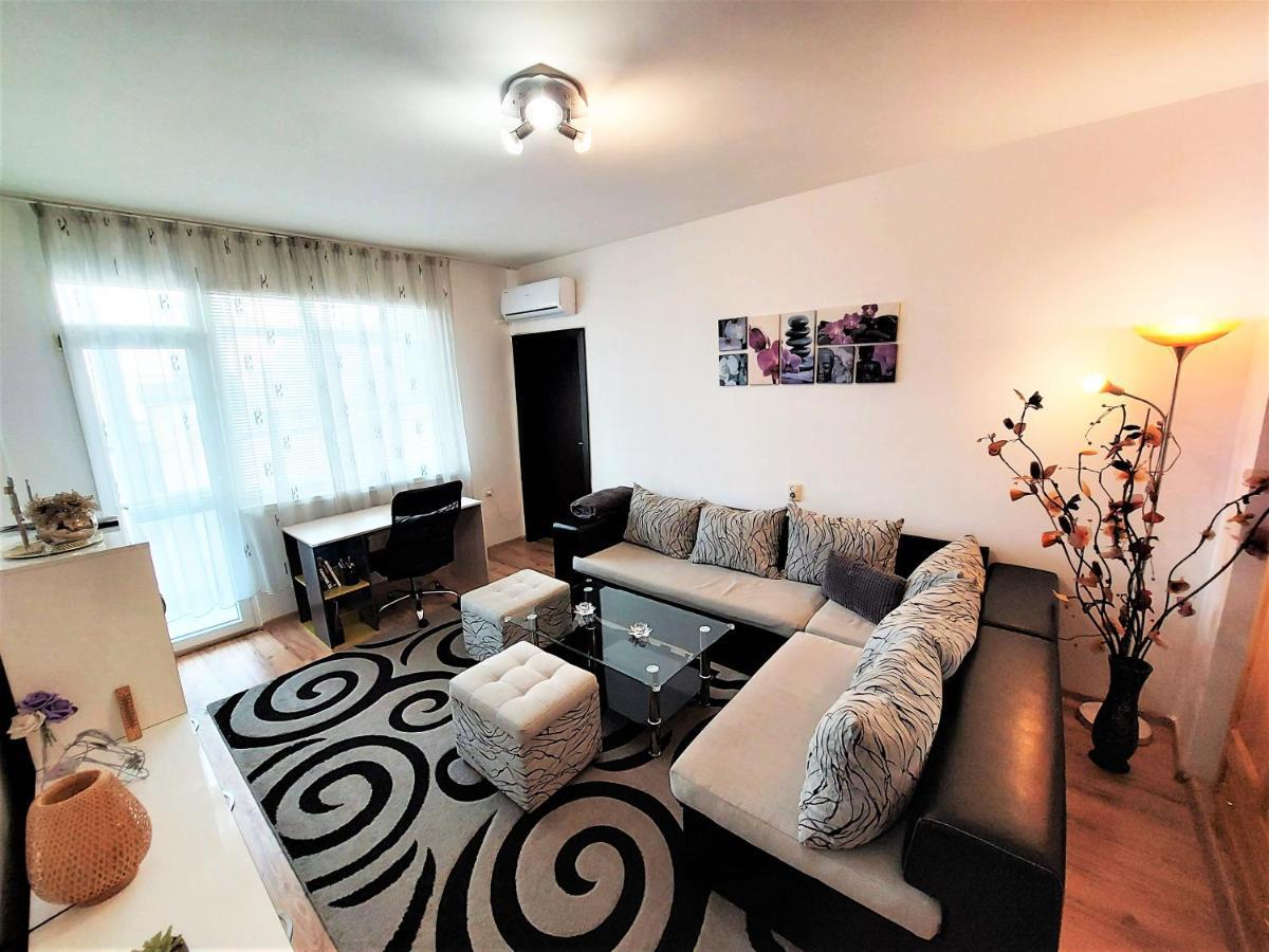 3 Rooms Apartment, Top Center, 1St Floor, Aubg, Free Parking, Pc I5 Ssd, 3 Led Tvs 200 Channels, Wifi, Terrace, Easy-Late Check-In, Stay Before Greece Blagoewgrad Exterior foto
