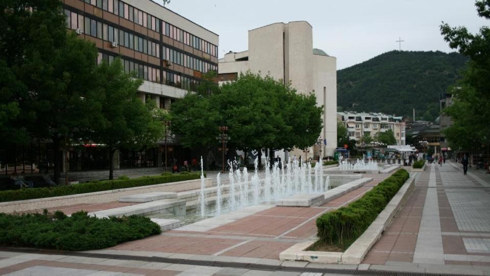 3 Rooms Apartment, Top Center, 1St Floor, Aubg, Free Parking, Pc I5 Ssd, 3 Led Tvs 200 Channels, Wifi, Terrace, Easy-Late Check-In, Stay Before Greece Blagoewgrad Exterior foto